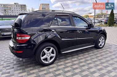 Позашляховик / Кросовер Mercedes-Benz M-Class 2009 в 