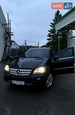 Внедорожник / Кроссовер Mercedes-Benz M-Class 2010 в Черновцах