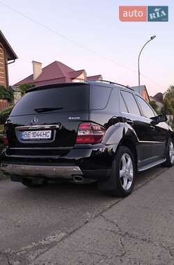 Позашляховик / Кросовер Mercedes-Benz M-Class 2008 в 