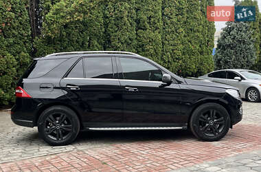 Внедорожник / Кроссовер Mercedes-Benz M-Class 2013 в 
