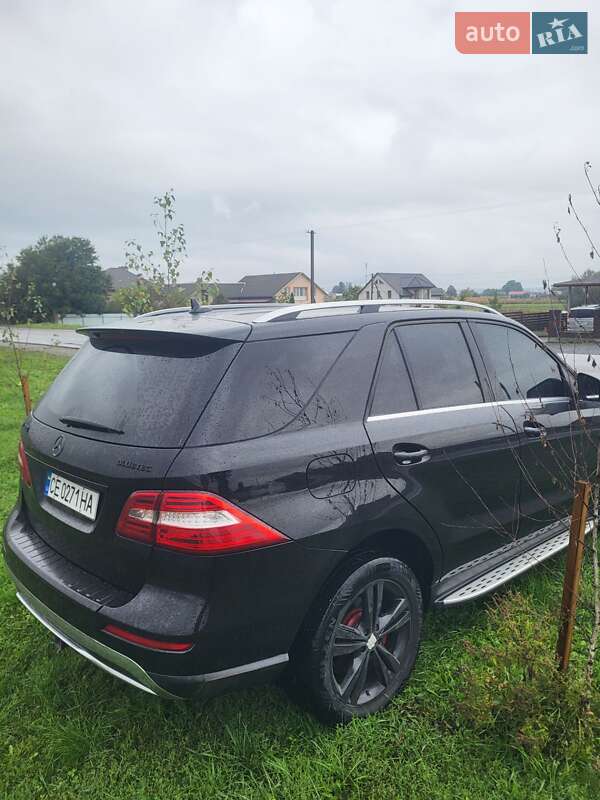 Внедорожник / Кроссовер Mercedes-Benz M-Class 2011 в Черновцах фото 6 Внедорожник / Кроссовер Mercedes-Benz M-Class 2011 в Черновцах