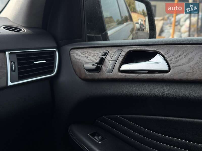 Внедорожник / Кроссовер Mercedes-Benz M-Class 2012 в Киеве