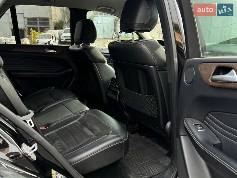 Внедорожник / Кроссовер Mercedes-Benz M-Class 2012 в Киеве