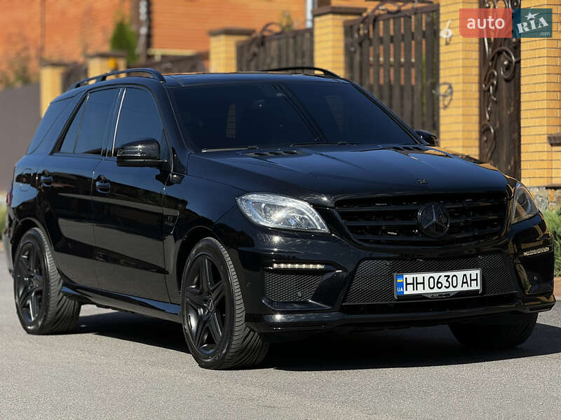 Внедорожник / Кроссовер Mercedes-Benz M-Class 2015 в 