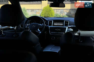 Внедорожник / Кроссовер Mercedes-Benz M-Class 2015 в 