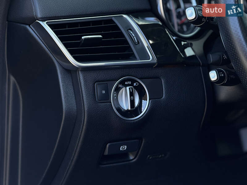 Позашляховик / Кросовер Mercedes-Benz M-Class 2015 в Вінниці фото 50 Позашляховик / Кросовер Mercedes-Benz M-Class 2015 в Вінниці