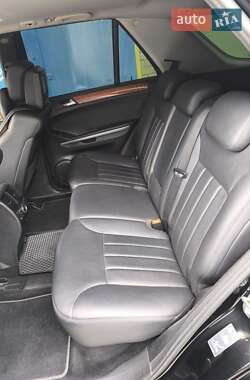 Позашляховик / Кросовер Mercedes-Benz M-Class 2008 в 