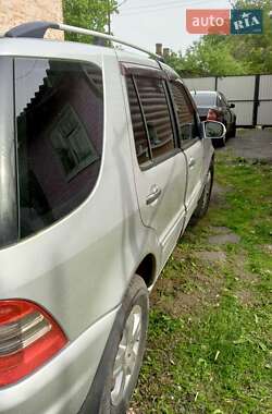 Внедорожник / Кроссовер Mercedes-Benz M-Class 2005 в 