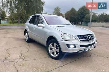Позашляховик / Кросовер Mercedes-Benz M-Class 2005 в 