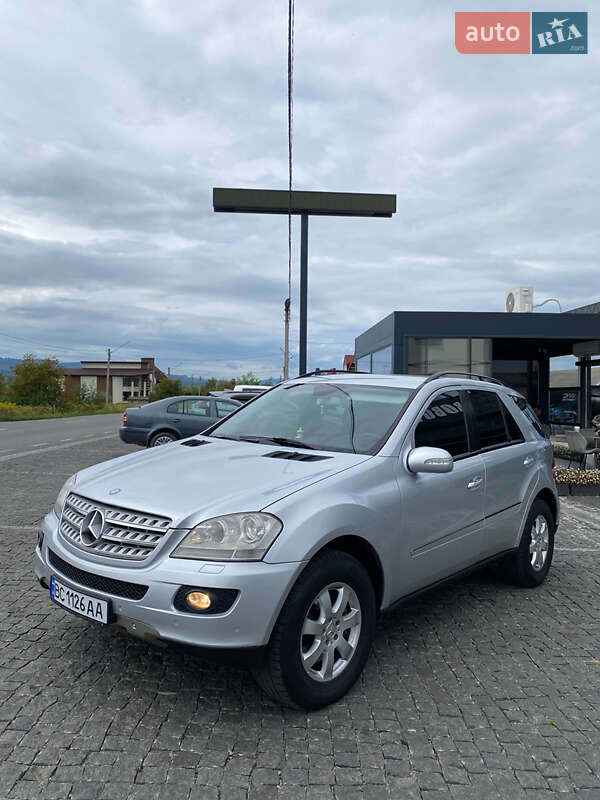 Позашляховик / Кросовер Mercedes-Benz M-Class 2008 в 