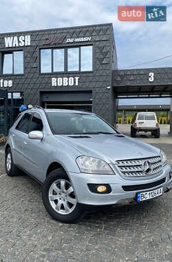Позашляховик / Кросовер Mercedes-Benz M-Class 2008 в 