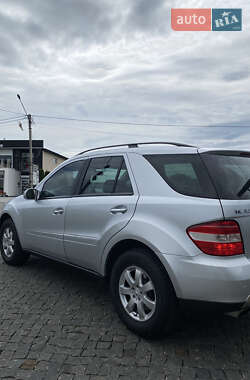 Позашляховик / Кросовер Mercedes-Benz M-Class 2008 в 