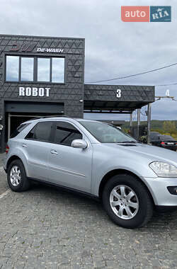 Позашляховик / Кросовер Mercedes-Benz M-Class 2008 в 