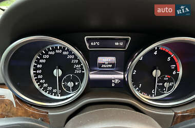 Внедорожник / Кроссовер Mercedes-Benz M-Class 2013 в 