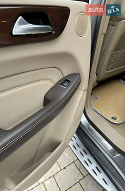 Внедорожник / Кроссовер Mercedes-Benz M-Class 2013 в 
