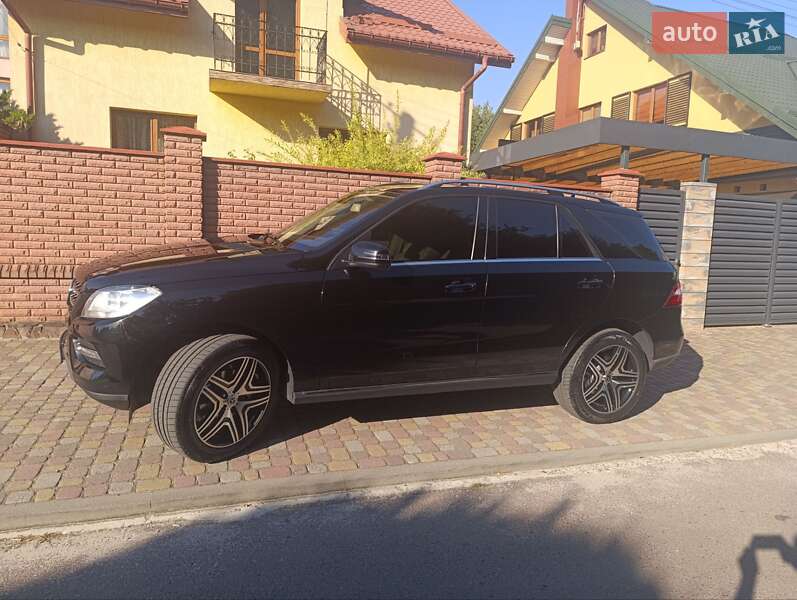 Внедорожник / Кроссовер Mercedes-Benz M-Class 2013 в Львове