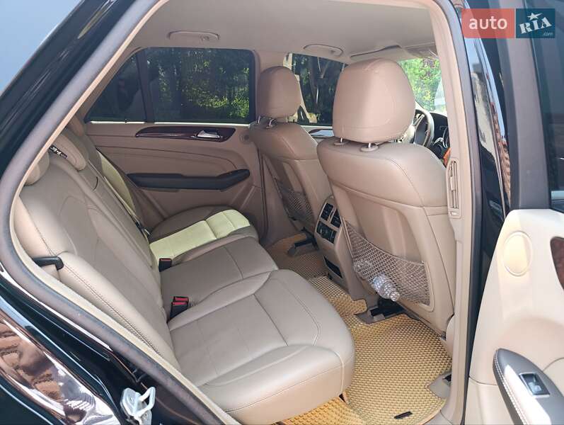 Внедорожник / Кроссовер Mercedes-Benz M-Class 2013 в Львове