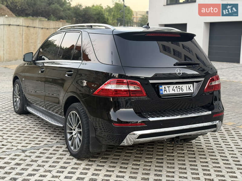 Внедорожник / Кроссовер Mercedes-Benz M-Class 2011 в Ужгороде