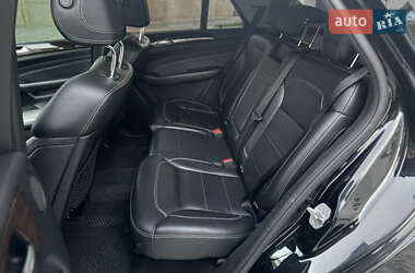 Позашляховик / Кросовер Mercedes-Benz M-Class 2011 в 