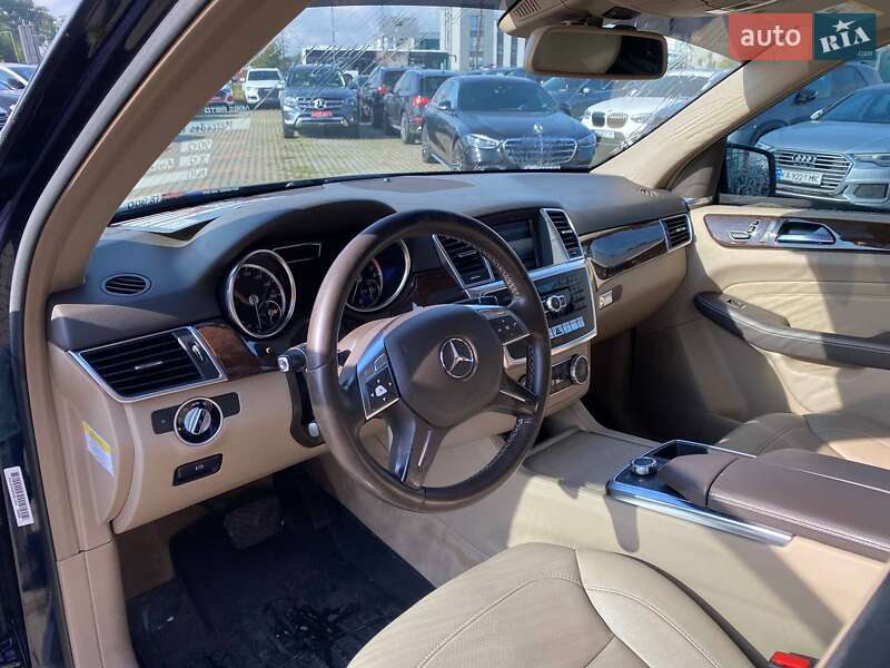 Внедорожник / Кроссовер Mercedes-Benz M-Class 2012 в Львове