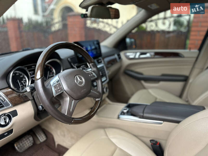 Позашляховик / Кросовер Mercedes-Benz M-Class 2012 в Івано-Франківську