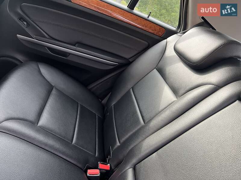 Позашляховик / Кросовер Mercedes-Benz M-Class 2008 в Прилуках