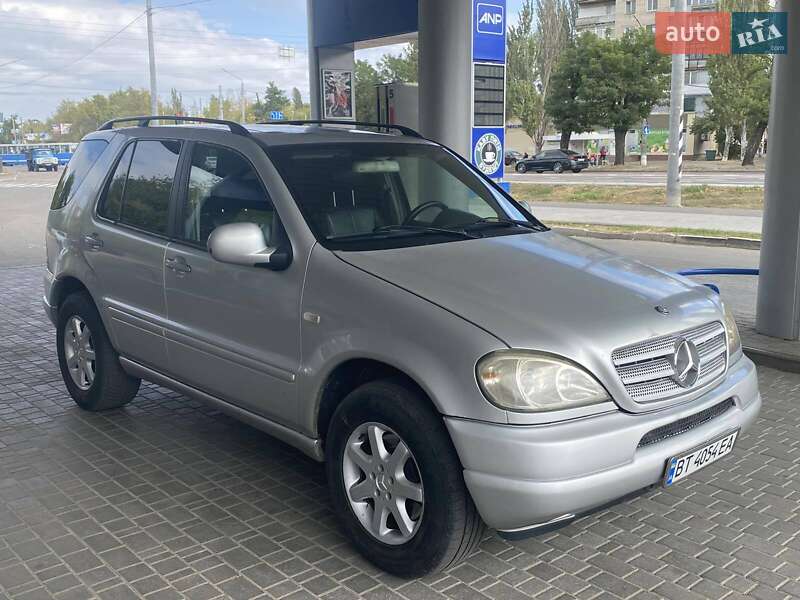 Позашляховик / Кросовер Mercedes-Benz M-Class 2000 в Миколаєві