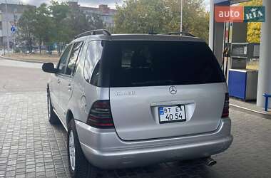 Внедорожник / Кроссовер Mercedes-Benz M-Class 2000 в 