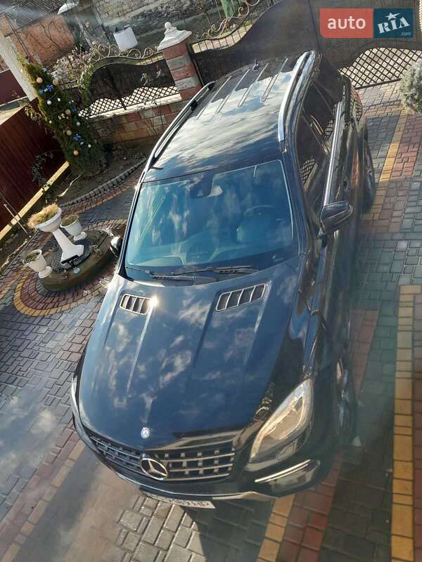 Внедорожник / Кроссовер Mercedes-Benz M-Class 2014 в Хусте