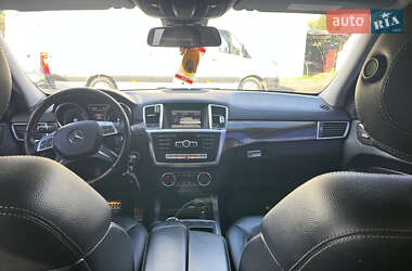Внедорожник / Кроссовер Mercedes-Benz M-Class 2013 в 