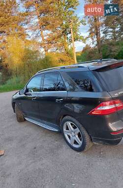 Внедорожник / Кроссовер Mercedes-Benz M-Class 2012 в 