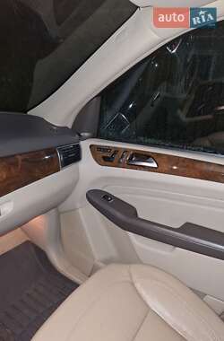 Внедорожник / Кроссовер Mercedes-Benz M-Class 2012 в 