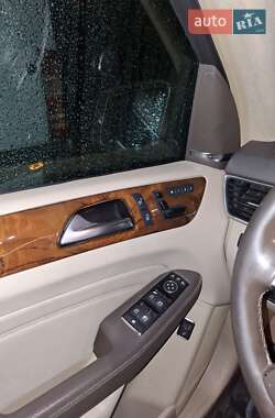 Внедорожник / Кроссовер Mercedes-Benz M-Class 2012 в 