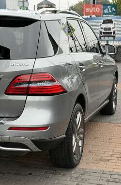 Внедорожник / Кроссовер Mercedes-Benz M-Class 2012 в 