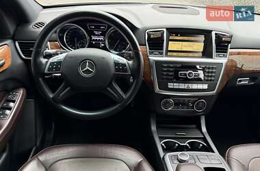 Внедорожник / Кроссовер Mercedes-Benz M-Class 2012 в 