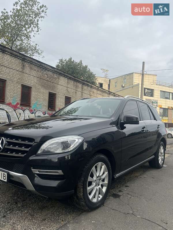 Позашляховик / Кросовер Mercedes-Benz M-Class 2015 в Одесі