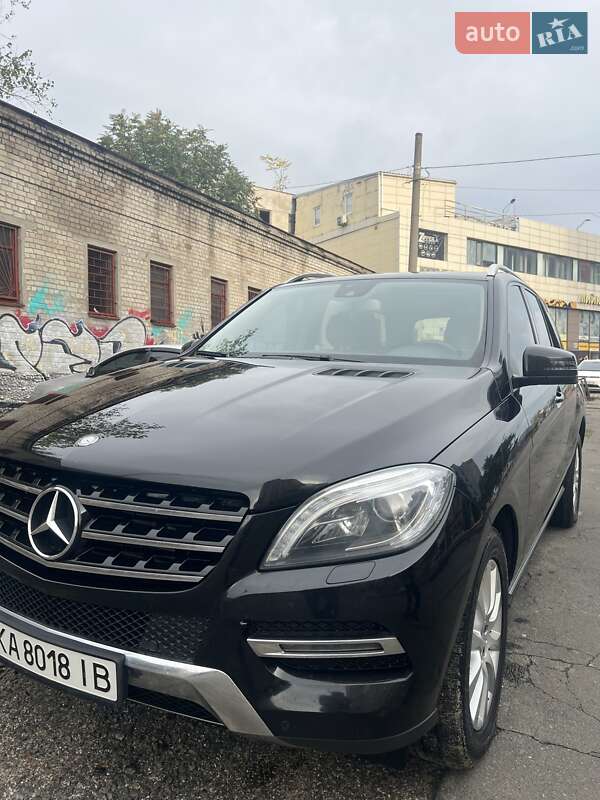 Позашляховик / Кросовер Mercedes-Benz M-Class 2015 в Одесі