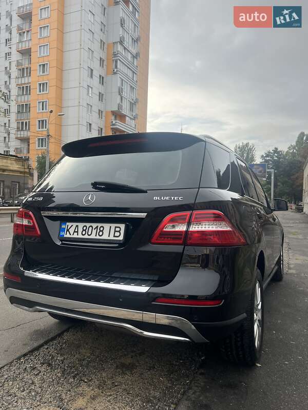 Позашляховик / Кросовер Mercedes-Benz M-Class 2015 в Одесі