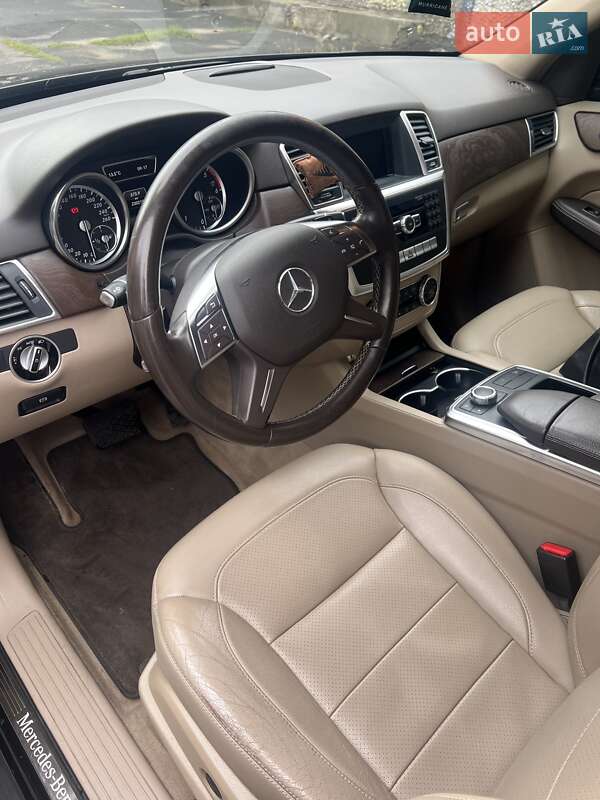 Позашляховик / Кросовер Mercedes-Benz M-Class 2015 в Одесі