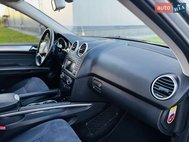 Позашляховик / Кросовер Mercedes-Benz M-Class 2008 в Здолбуніві