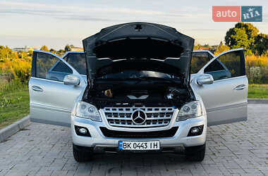Внедорожник / Кроссовер Mercedes-Benz M-Class 2008 в 