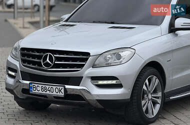 Позашляховик / Кросовер Mercedes-Benz M-Class 2011 в 