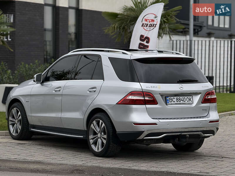 Внедорожник / Кроссовер Mercedes-Benz M-Class 2011 в Ужгороде фото 12 Внедорожник / Кроссовер Mercedes-Benz M-Class 2011 в Ужгороде