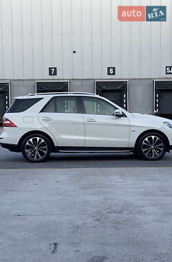Внедорожник / Кроссовер Mercedes-Benz M-Class 2012 в 