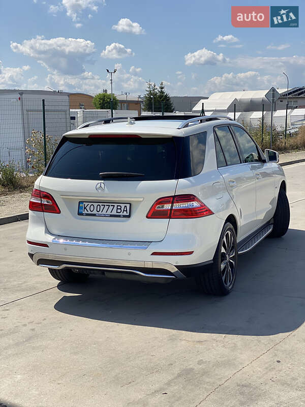 Внедорожник / Кроссовер Mercedes-Benz M-Class 2012 в Мукачево