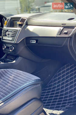 Внедорожник / Кроссовер Mercedes-Benz M-Class 2012 в 