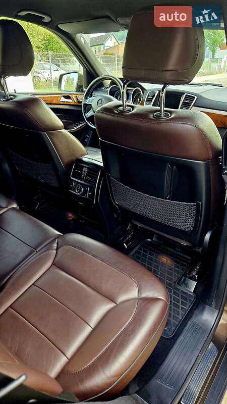 Внедорожник / Кроссовер Mercedes-Benz M-Class 2011 в Черновцах фото 2 Внедорожник / Кроссовер Mercedes-Benz M-Class 2011 в Черновцах