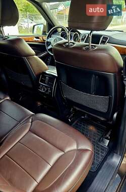 Позашляховик / Кросовер Mercedes-Benz M-Class 2011 в 