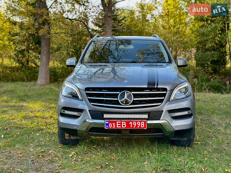 Позашляховик / Кросовер Mercedes-Benz M-Class 2012 в 