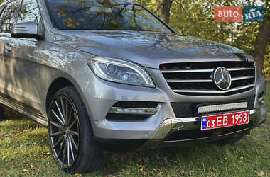 Позашляховик / Кросовер Mercedes-Benz M-Class 2012 в 